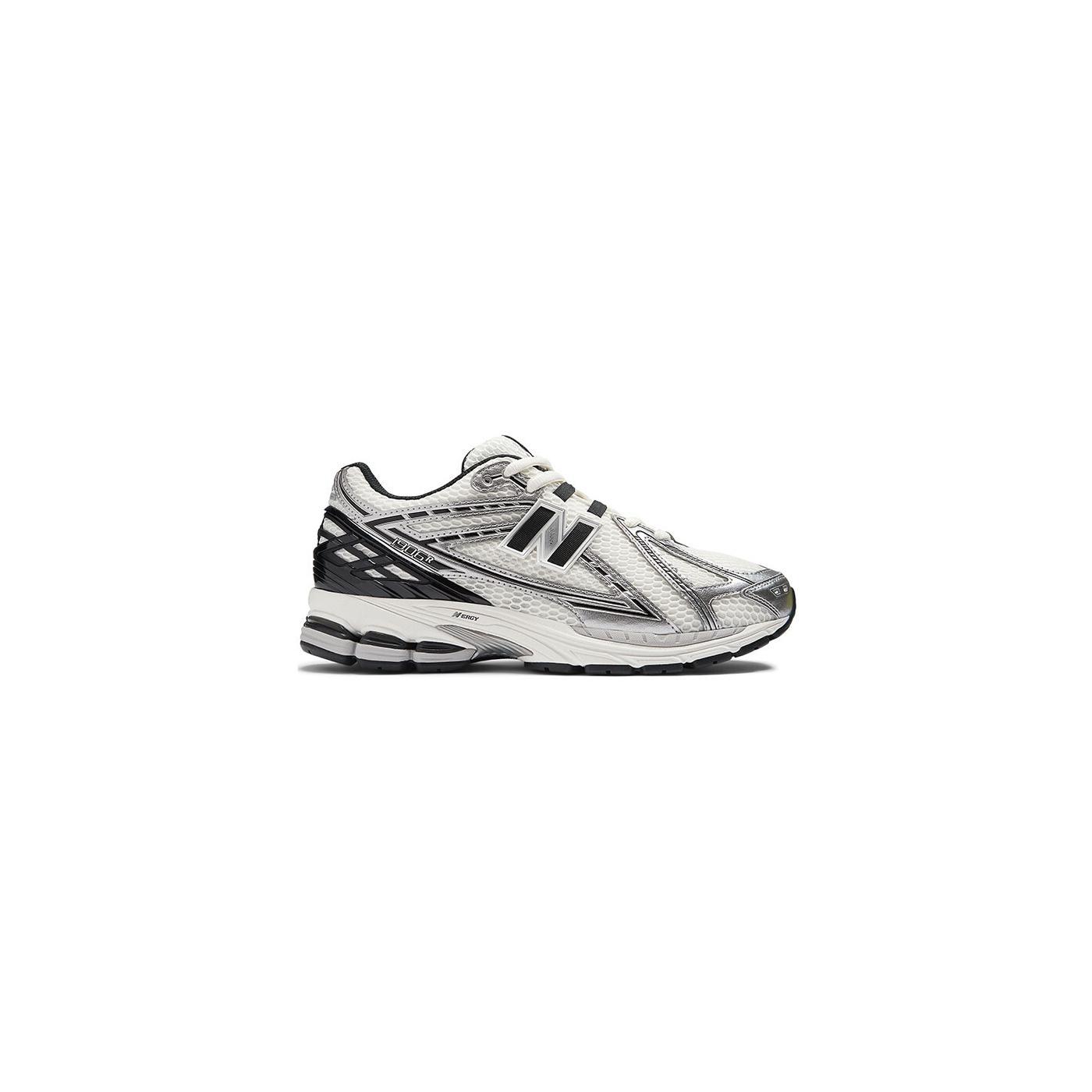 Zapatilla New Balance 1906 Plateada Hombre