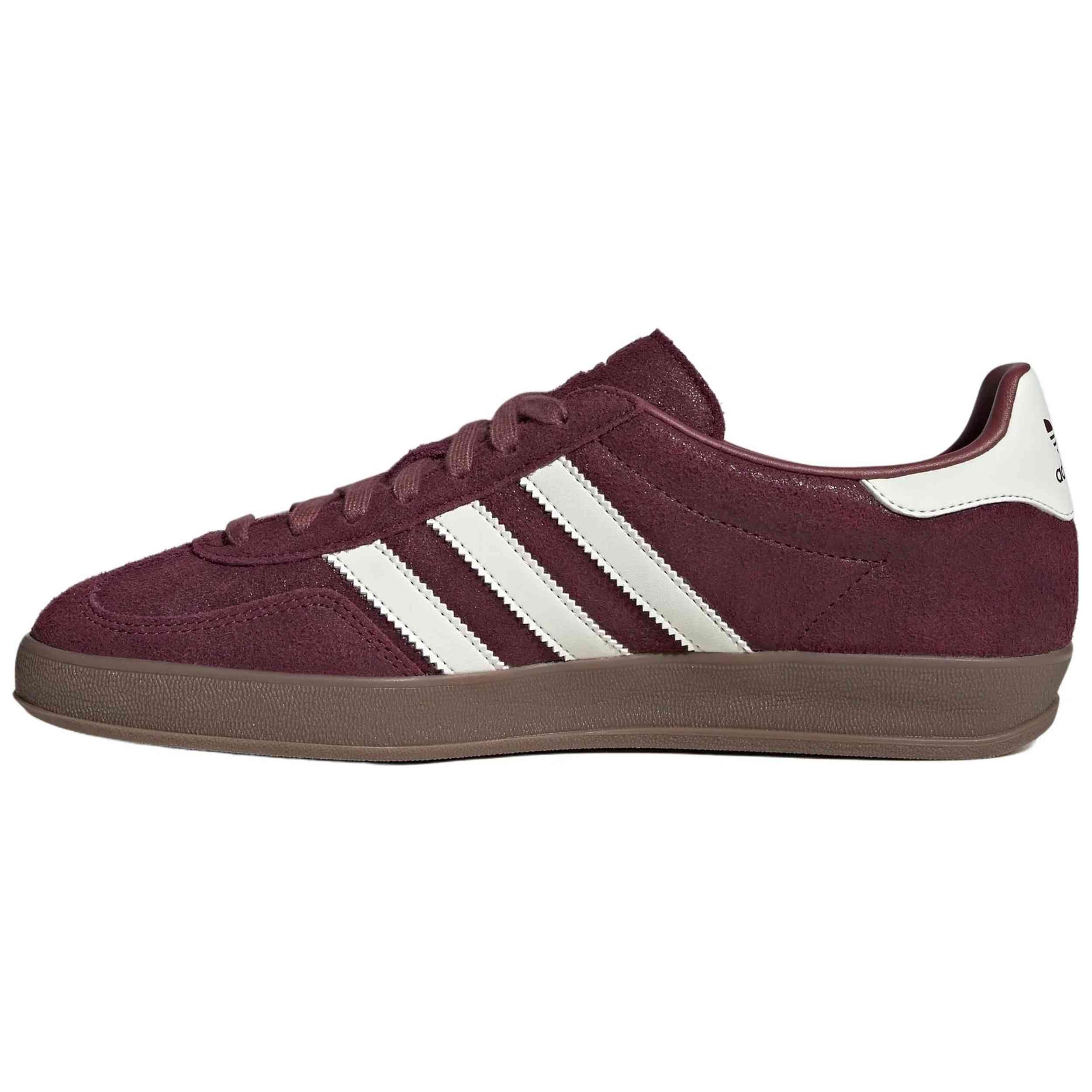 Calzado Adidas modelo Gazelle Indoor