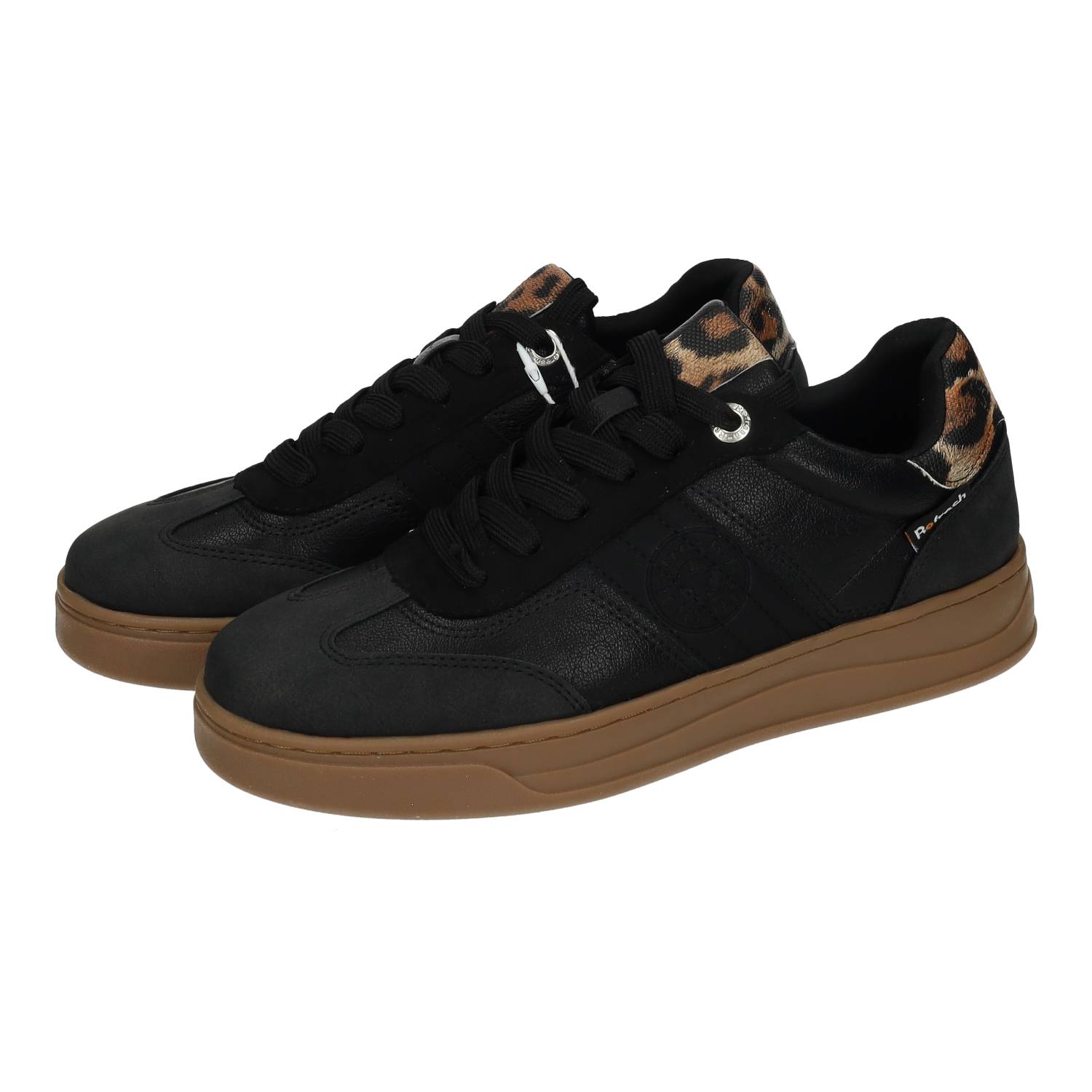 Zapatillas marca REFRESH para mujer en color negro. Zapatillas casual mujer negras con detalles animal print leopardo Marca REFRESH