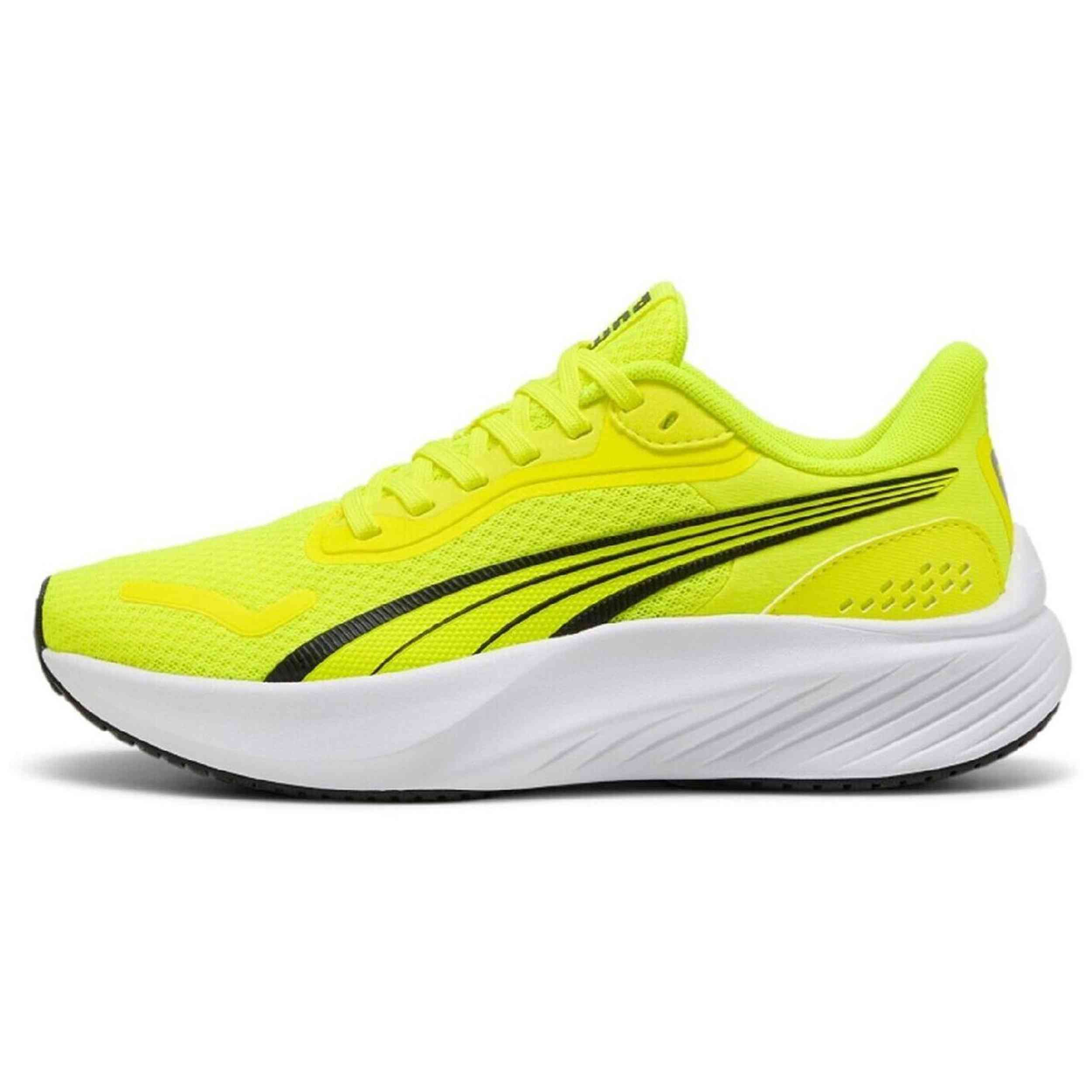 Calzado Puma en color Amarillo