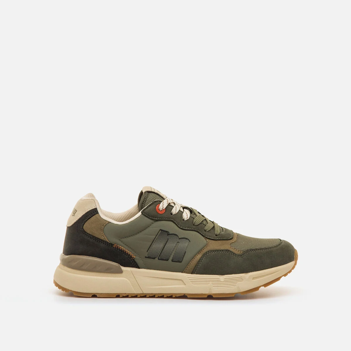 Zapatillas de color verde caqui para hombre de la marca Mustang 84836