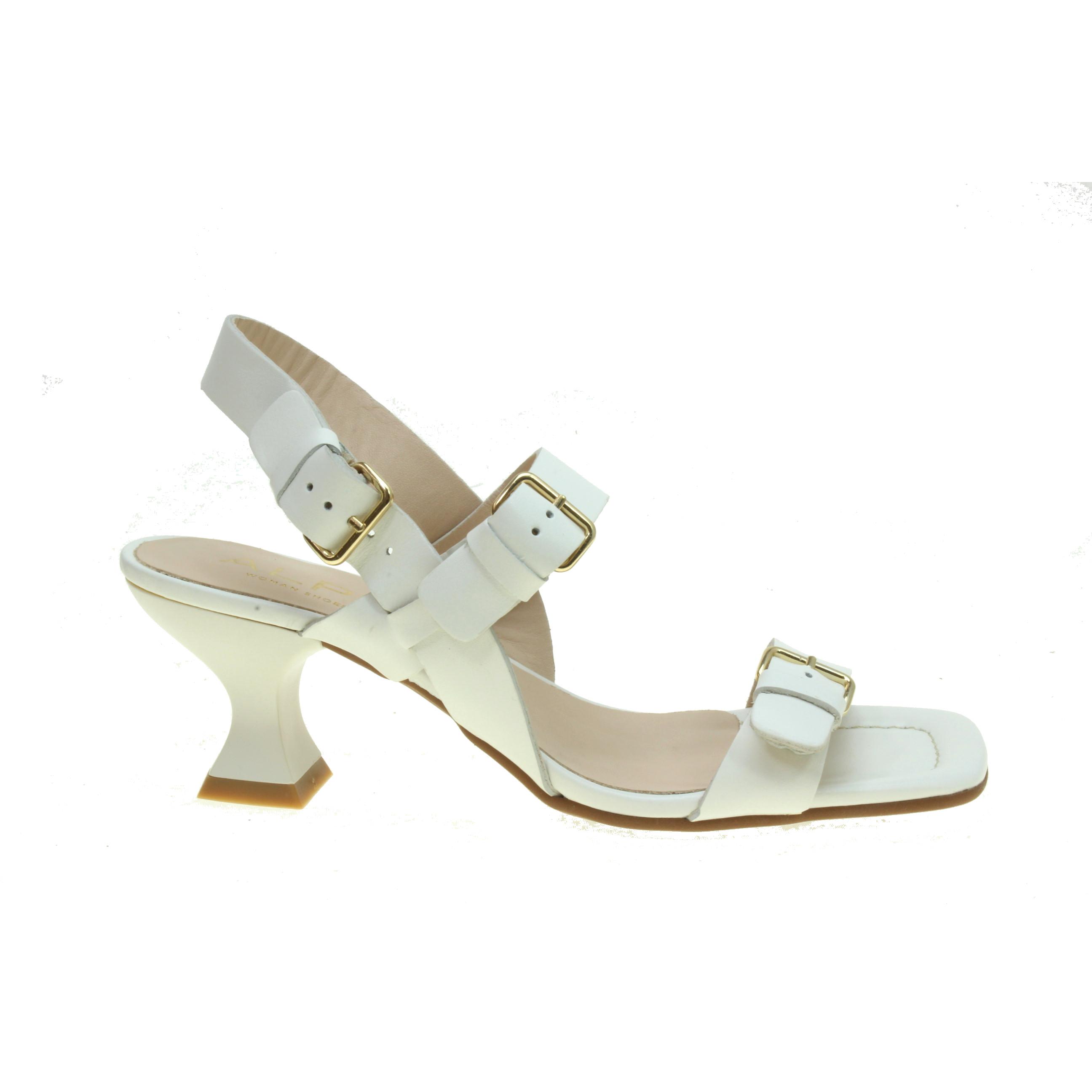 Alpe 2532 - Sandalia con Hebillas Ajustables - Tacones Medios - Elegante Diseño Veraniego