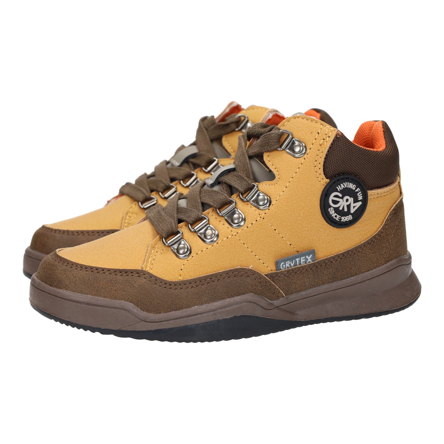 Botas-botines marca GARVALÍN para niño en color cuero. Botines Garvalin para niños en color cuero, con cierre de cremallera y cordones para ajustar, piso de goma antideslizante
