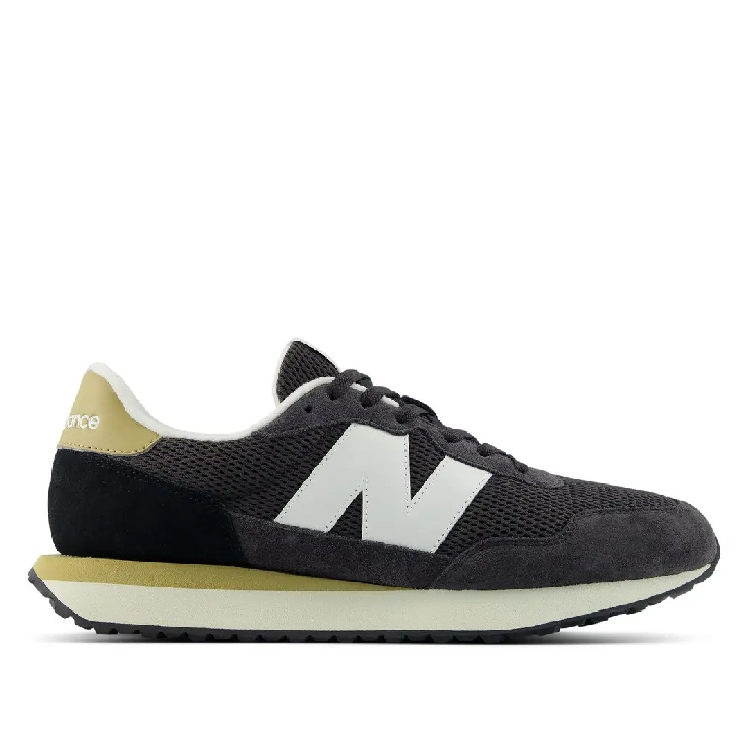Zapatillas deportivas New Balance 237 de hombre negras con detalles blancos y dorados
