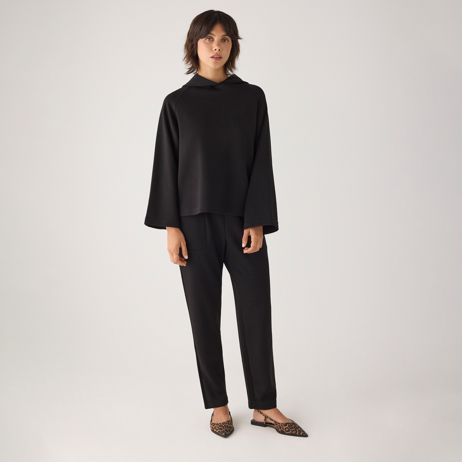 Ysabel Mora - Sudadera afelpada con capucha y manga acampanada negro