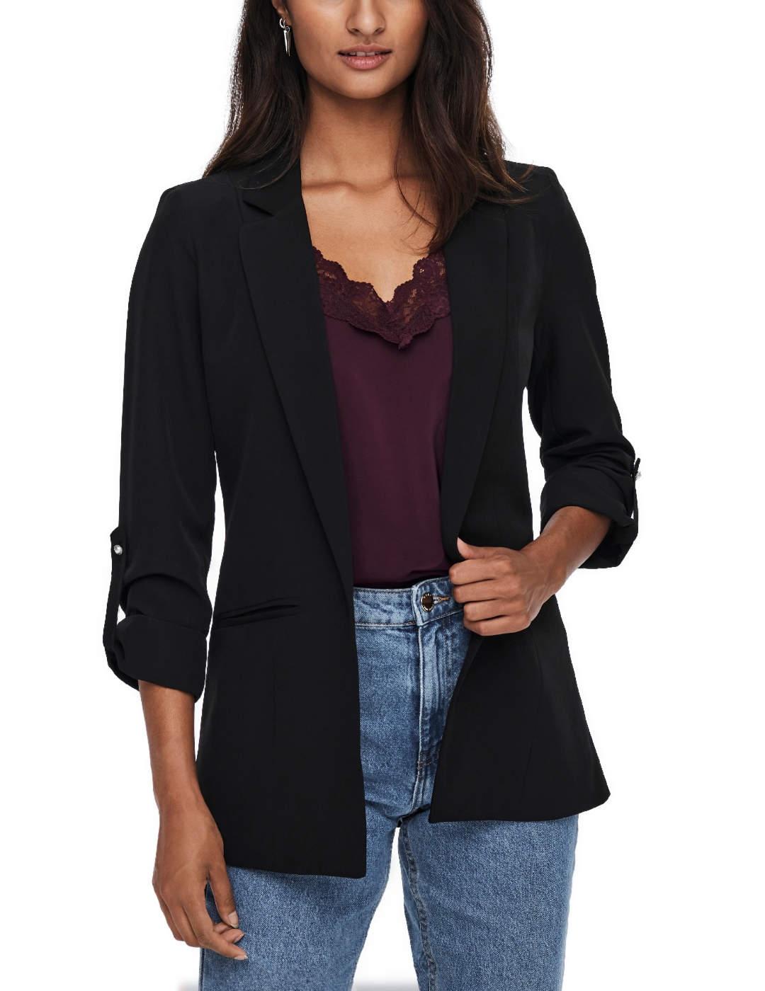 Blazer Only Kayle color negra mangas regulables de mujer