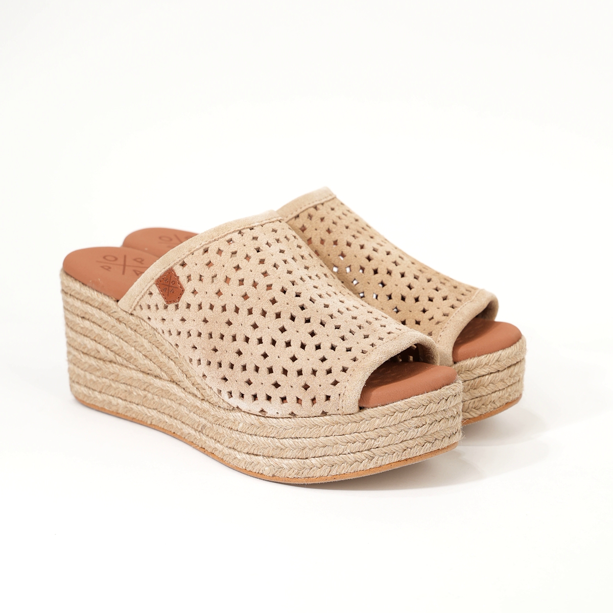 Cuñas Popa modelo 051 Arenita Picado en color Beige