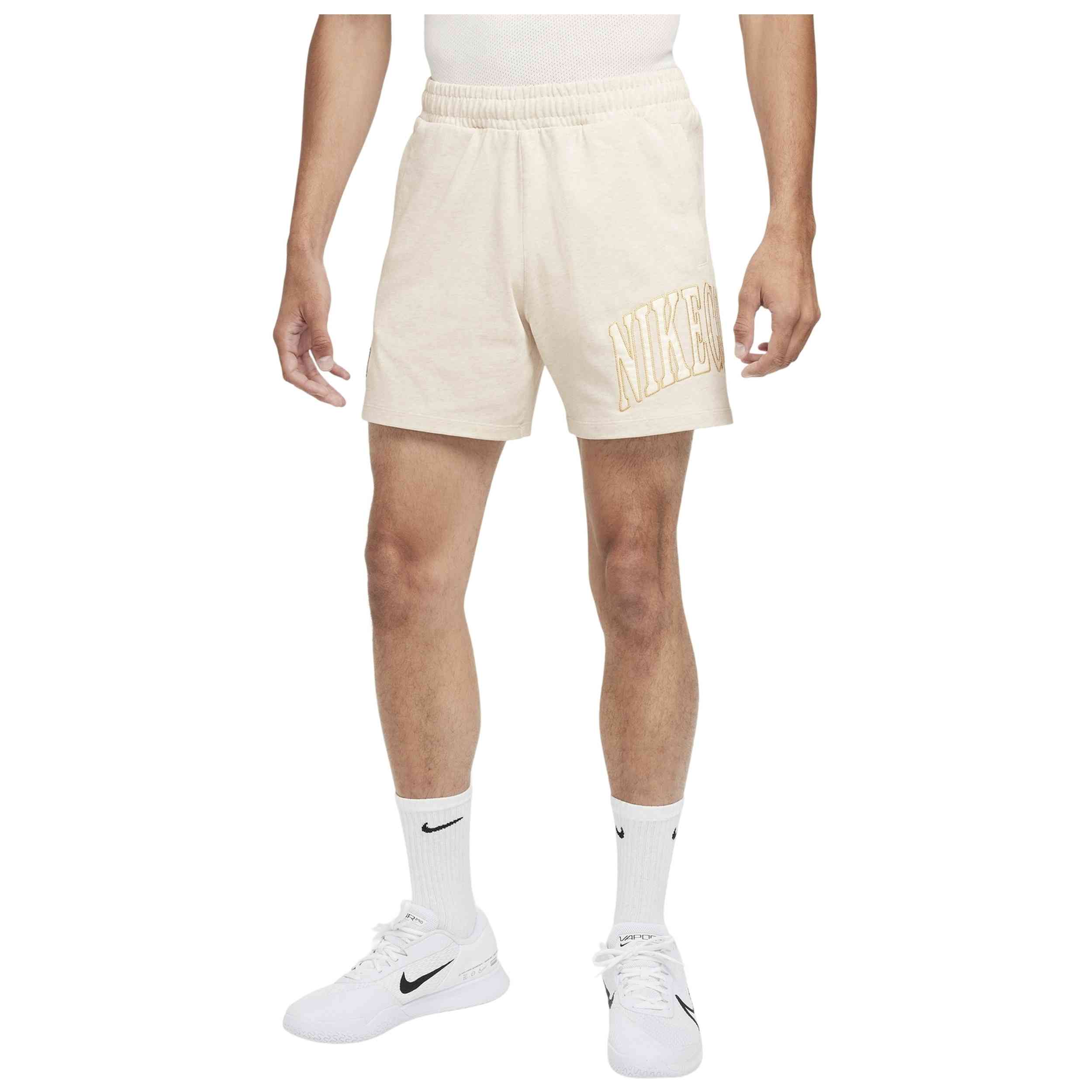 Shorts Nikecourt Heritage Nike en color Beige