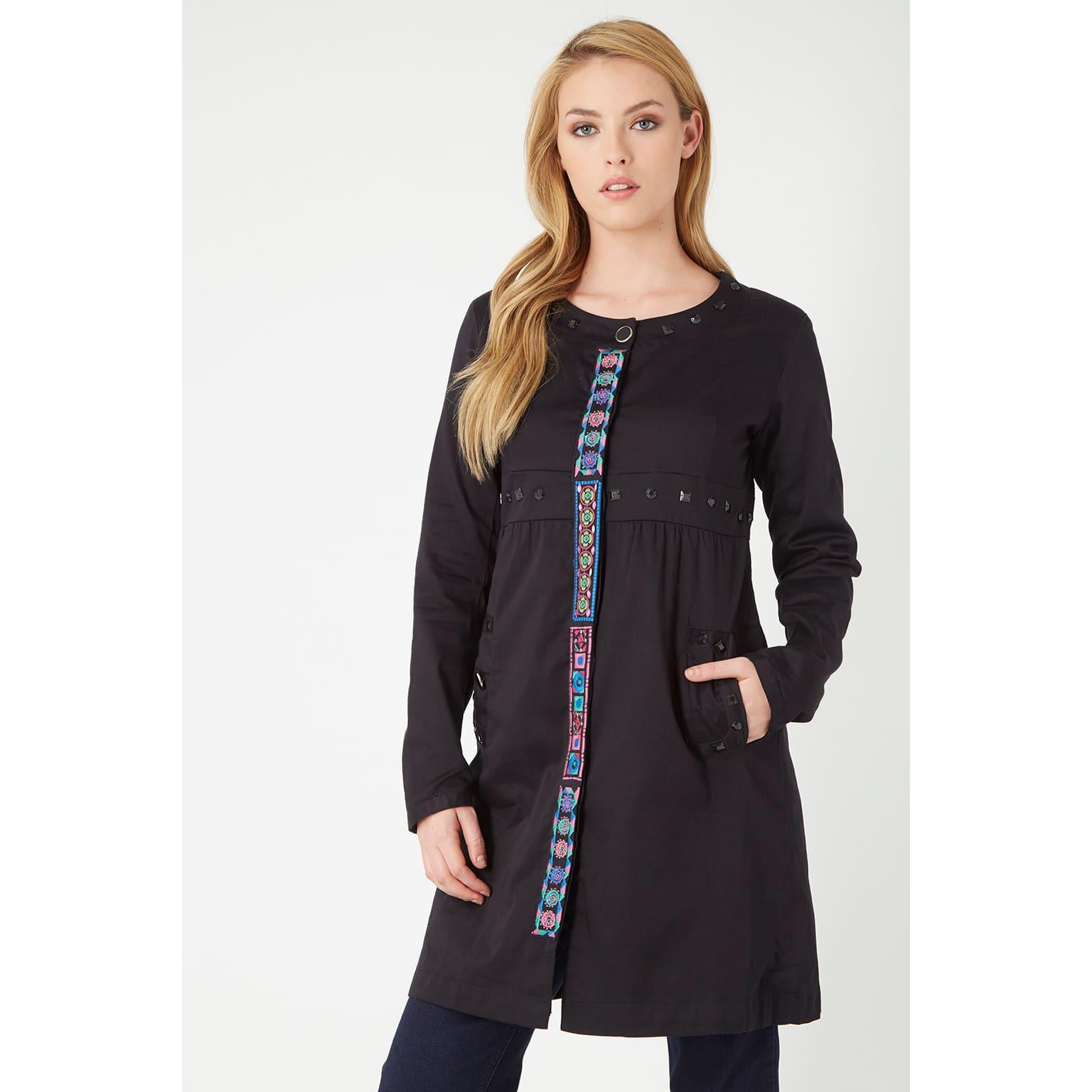 Chaqueta boho mujer, abrigo ligero, diseño étnico, bordado frontal, bolsillos laterales, cierre delantero, talla 40, elegante y cómoda, ideal outfits urbanos y office, estilo versátil, color negro ✅Entrega 24/48h