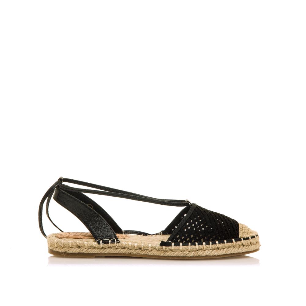 Calzado Espartos marca Mustang modelo 51841-C58314 para mujer en color negro
