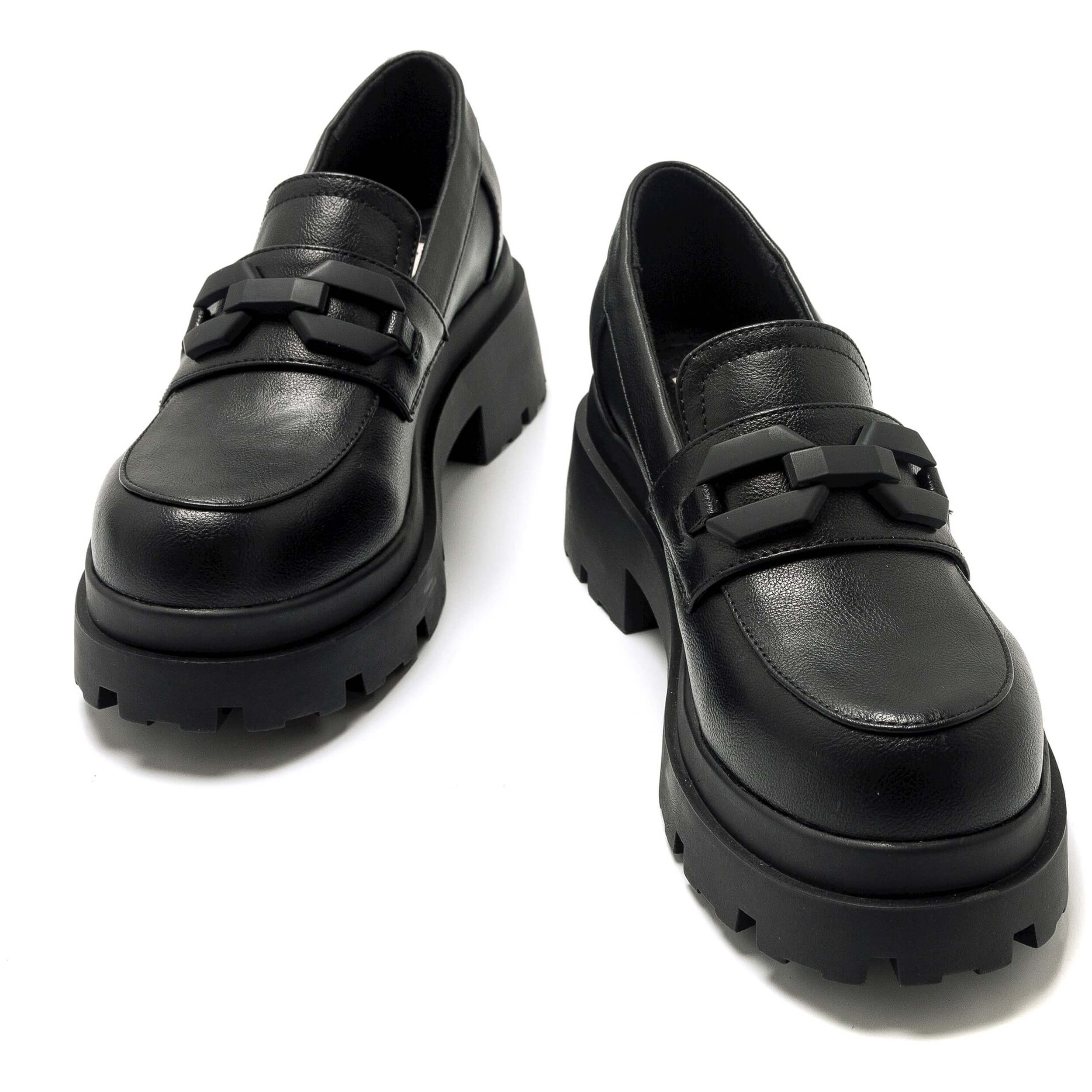 Zapatos marca Mustang modelo 53592 C52064 para mujer en color negro