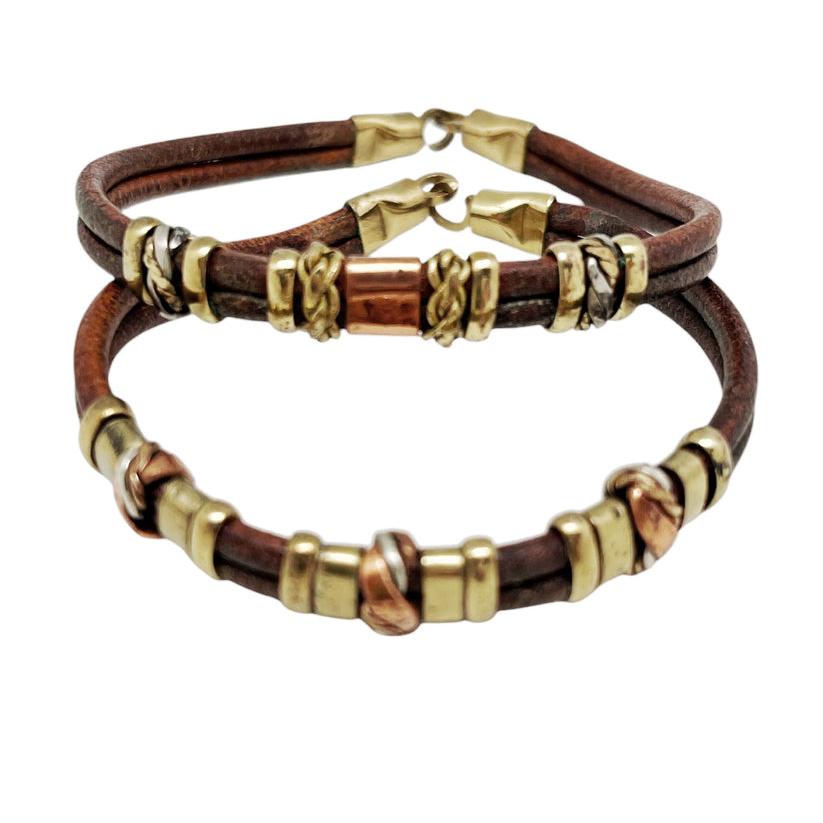 Pulsera cuero y latón rizos envolventes artesanal únicas