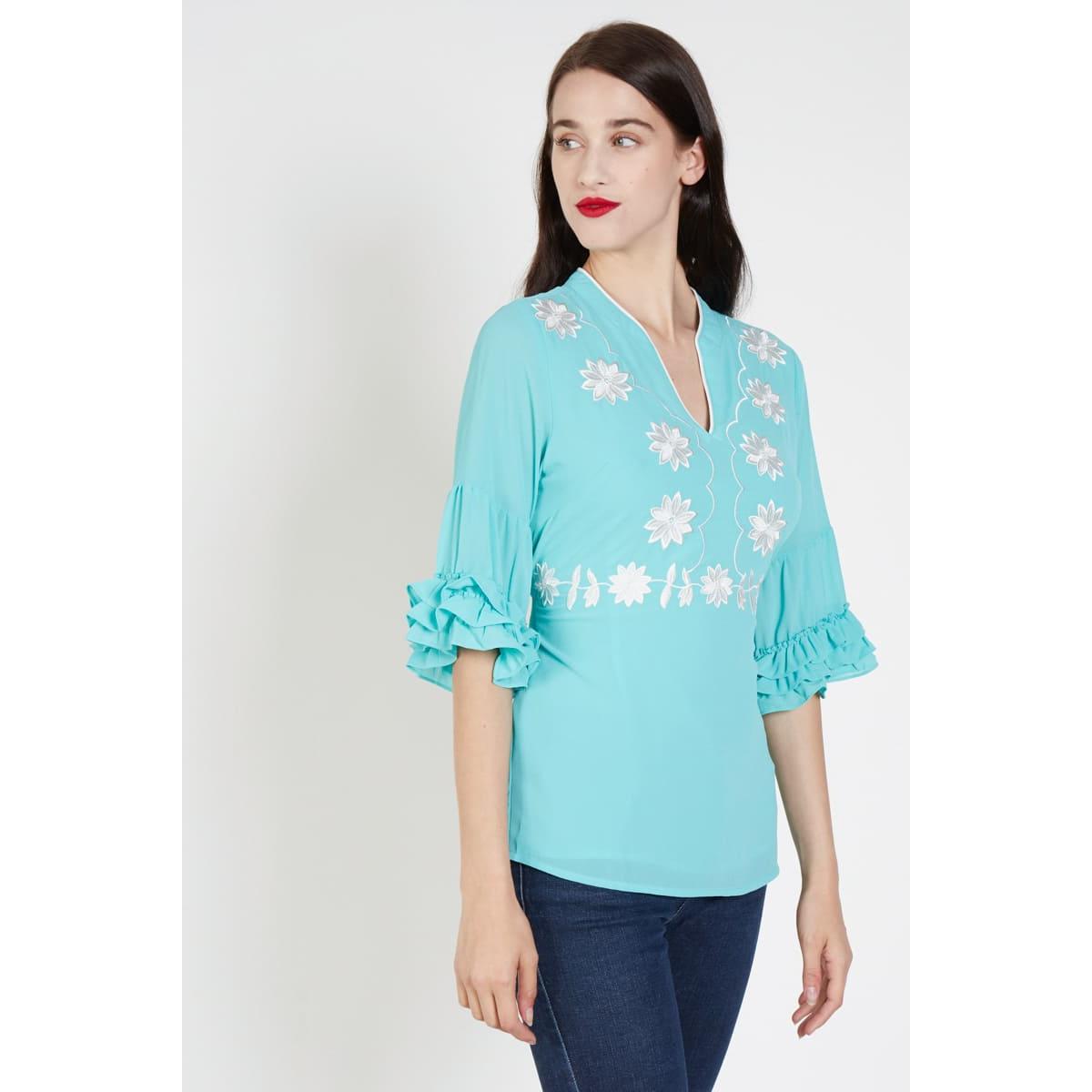 Blusa mujer bordada floral blusón manga volante escote pico look casual, tendencia primavera verano, fresca ligera cómoda, color azul claro, talla 40, ideal outfit diario, combina jeans o pantalones claros ✅Entrega 24/48h