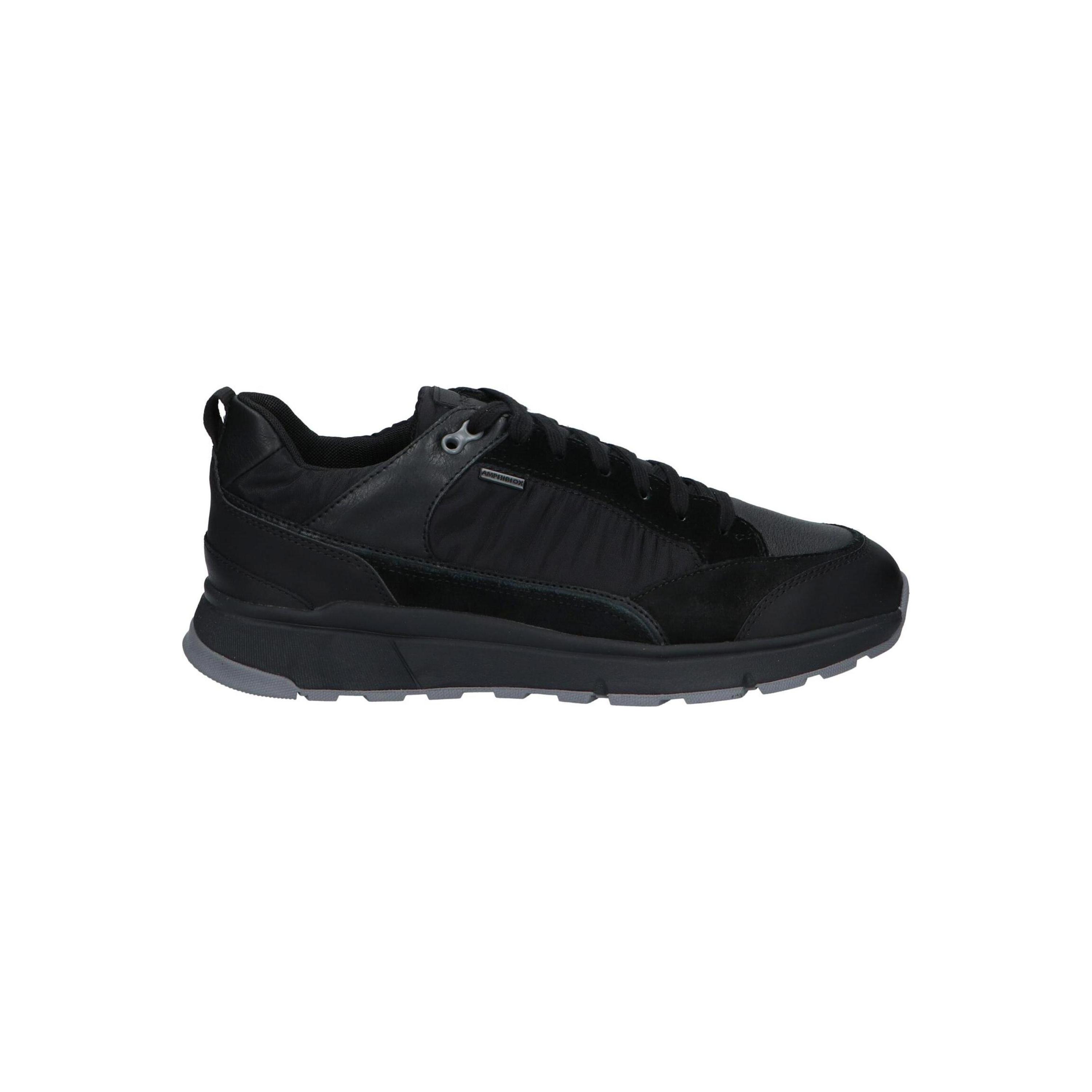 Geox men's casual sneakers in black, made of leather and textile, with a rubber sole and cord closure, perfect for autumn-winter; comfortable men's sneakers for everyday use.