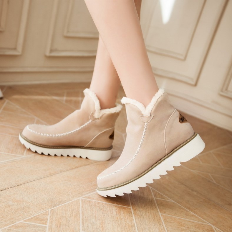 ZE SP Botas de Nieve nuevas de invierno de gran tamaño, Suela Gruesa Plana Y, además de Zapatos de Algodón De Tubo Bajo y cálidos de terciopelo, BOTAS Cortas de gran tamaño.