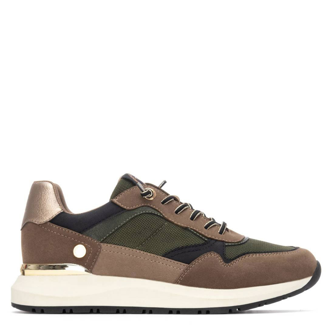 Xti Zapatilla con diseño moderno 144206-KAKI , para Mujer