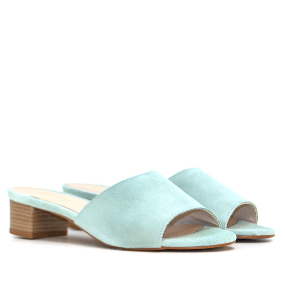 Zueco CA-264 Piel Ante Aqua para Mujer - Tacón Bajo 40mm, Elegancia y Comodidad en Color Aqua - Sandalia Versátil para Trabajo y Eventos - Diseño Contemporáneo y Confort Duradero - Hecho en España con