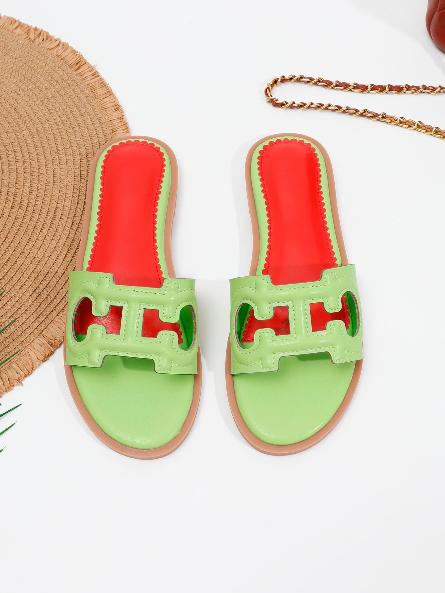 TK Sandalias planas de una sola línea para mujer, zapatos de viaje de verano de alta gama, ligeras y de lujo, a la moda, para playa, 2025