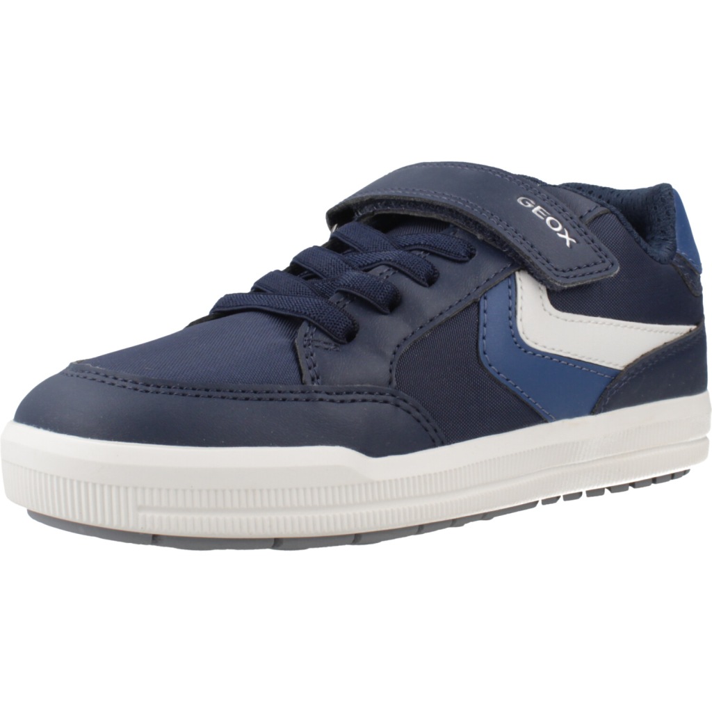 Zapatillas Niño Marca Geox Modelo J Arzach Boy