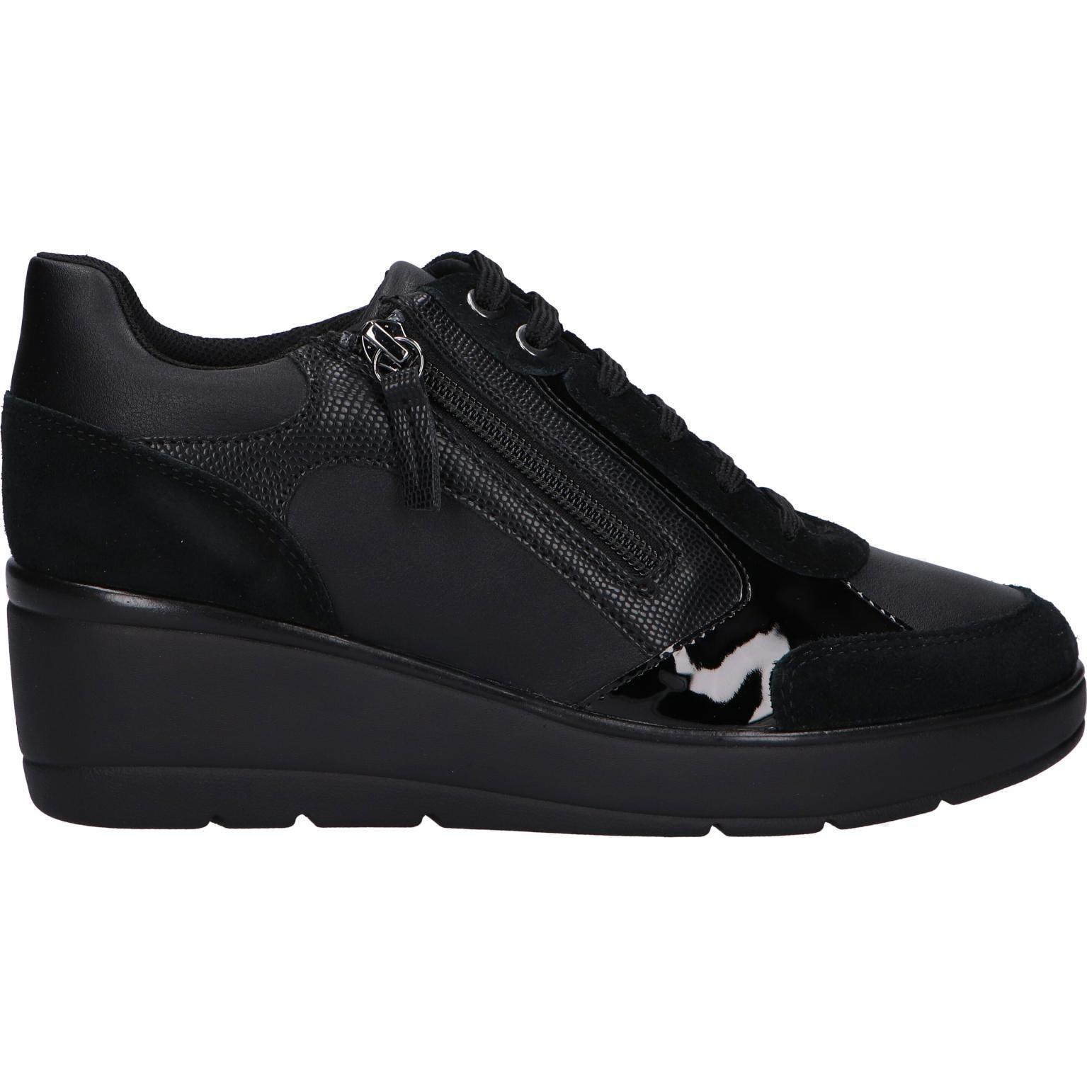 Women's GEOX D36RAC 05422 D ILDE C9999 BLACK sneakers, made of breathable leather with a padded insole, non-slip flexible sole, ideal for comfortable women's sports and daily wear, stylish and versatile in black.