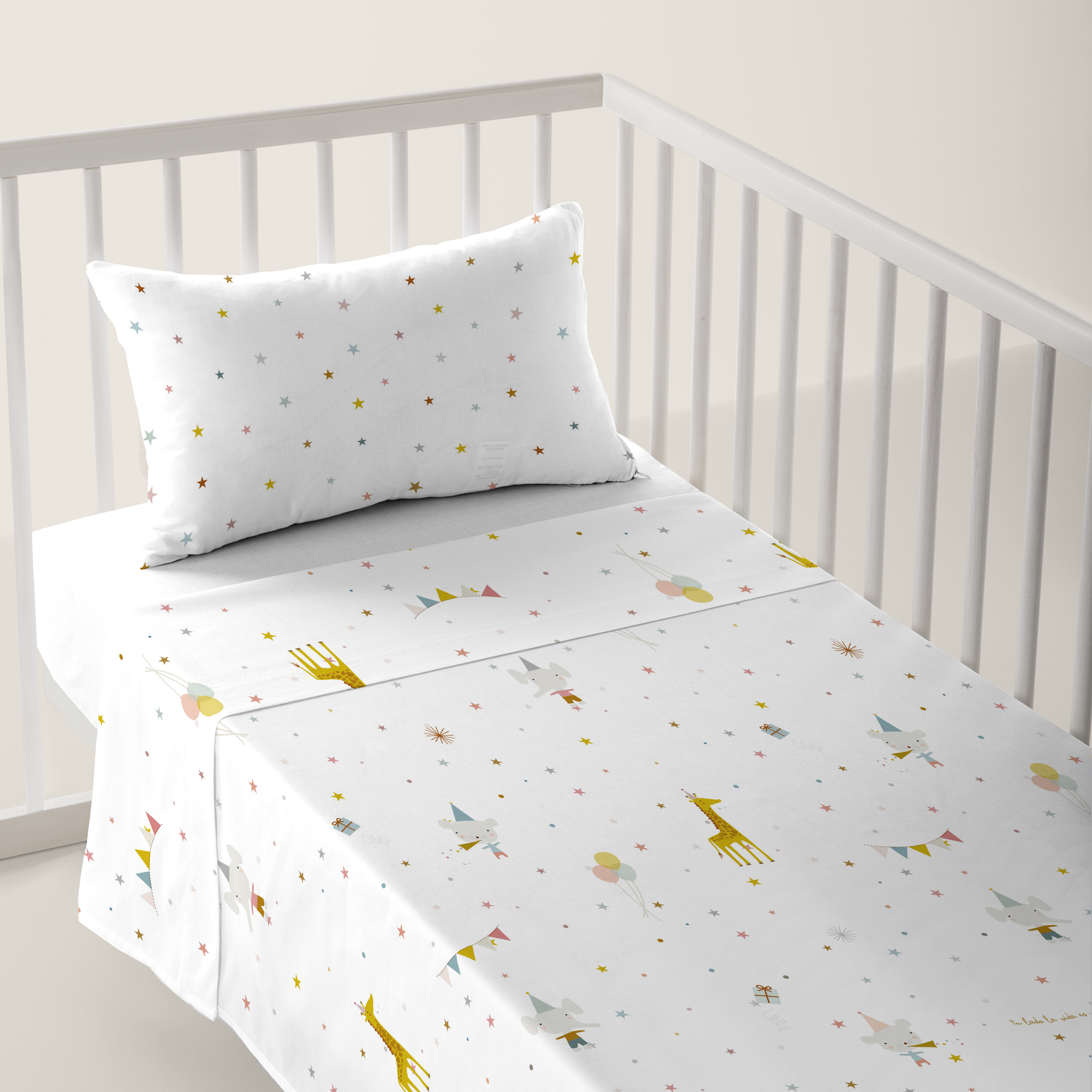 HACIENDO EL INDIO - Juego de Sábanas Cuna Estampado 100% Algodón - Juego de 2 Piezas Incluye Sábana Encimera y 1 Funda de Almohada - 100x130/120x180 cm - 27 Modelos Disponibles - Fabricado en España