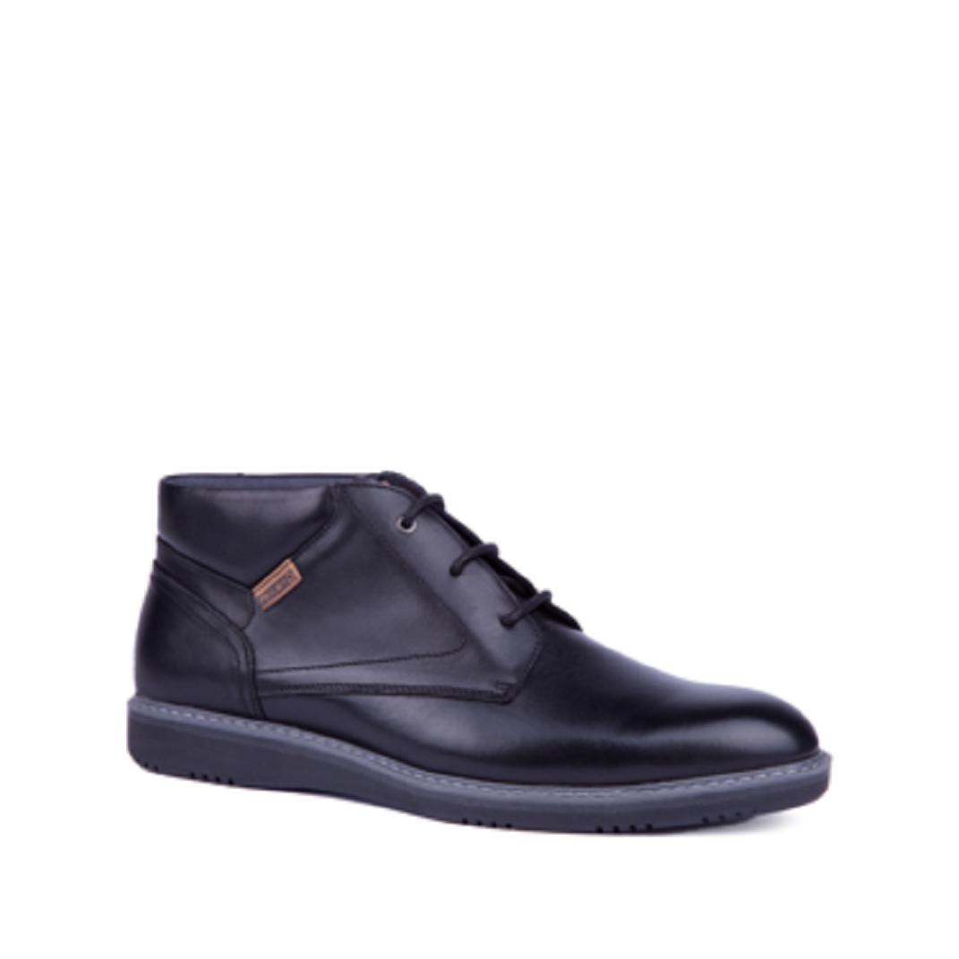 PIKOLINOS BOTA TOBILLERA HOMBRE ÁVILA M1T-8011C1 CON CORDONES; PIEL COLOR NEGRA, PLANTILLA EXTRAIBLE.