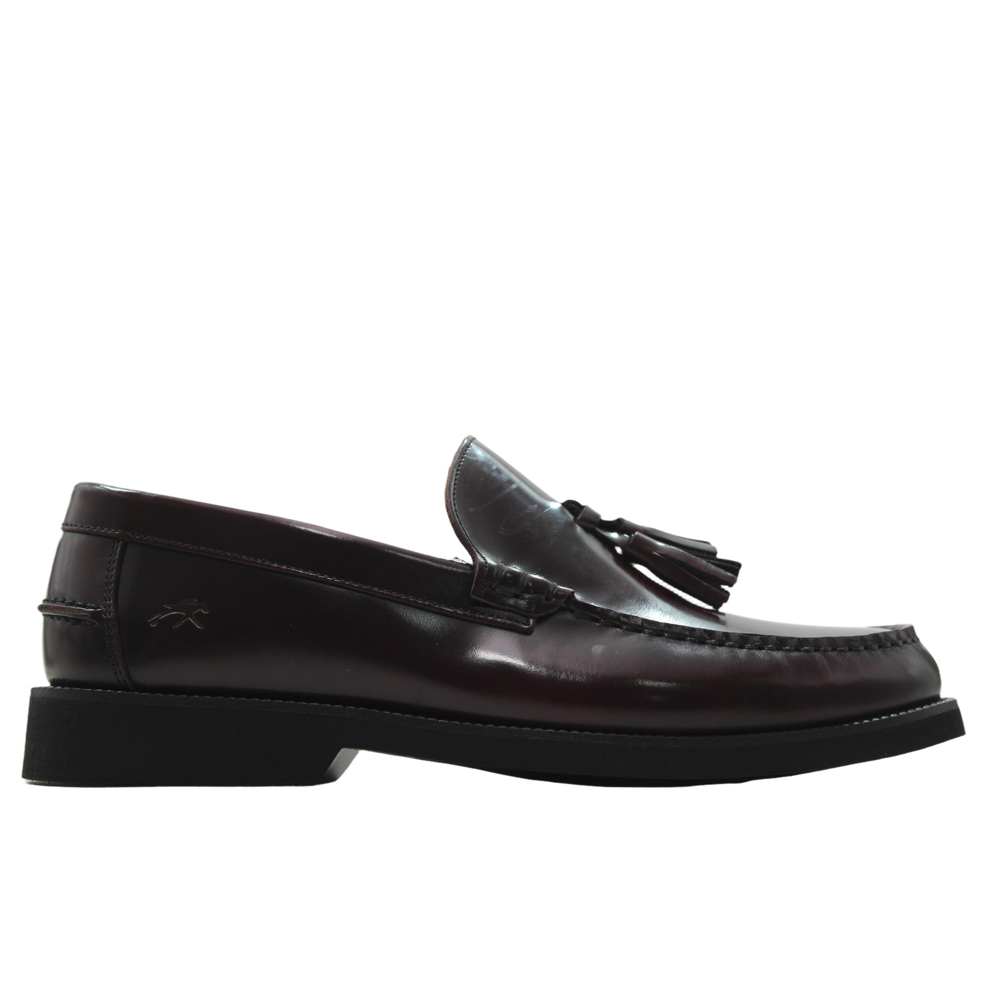 Fluchos F0049 Mocasín castellano de piel, borlas, plantilla extraíble, suela goma extralight, para caballero