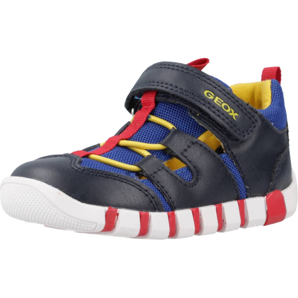 Zapatos Niño Marca Geox Modelo B Iupidoo Boy
