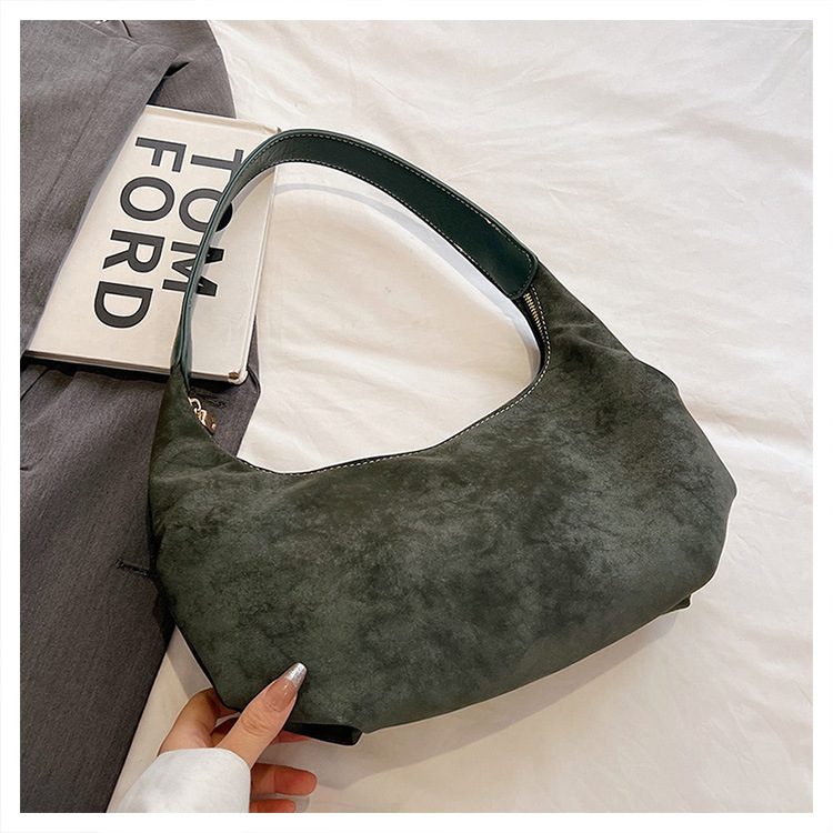 Bolso de hombro, diseño clásico de media luna de gamuza
