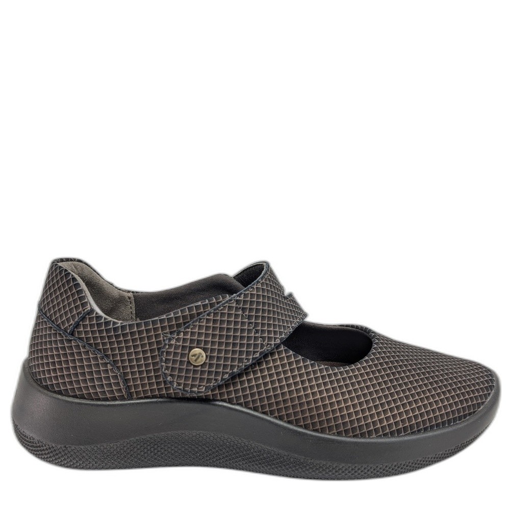 Cómoda  NAHANI LICRA MARRÓN: bailarina vegana en licra marrón, suela PU inyectado y cuña 3,5 cm. Ligera, flexible y cómoda desde el primer uso. ¡Cómpralas ahora! Altura Tacón bajo (3-5 cm) Referencia