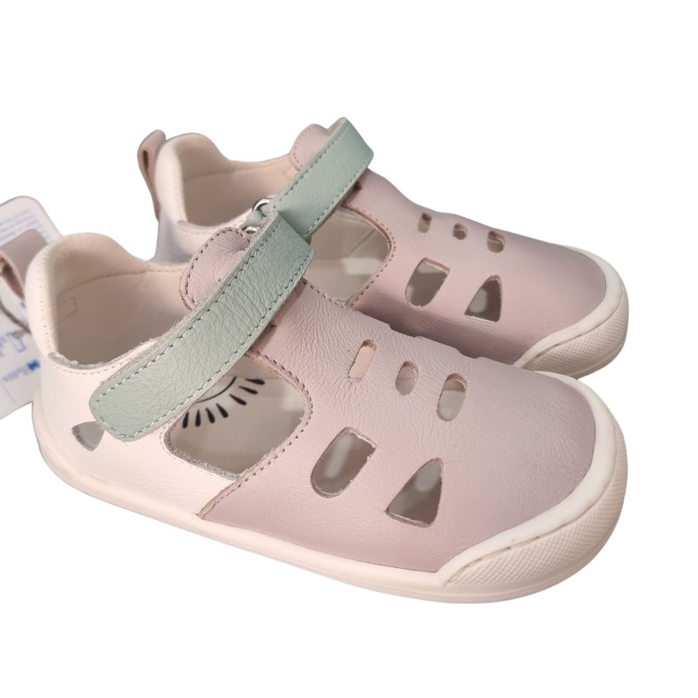 Sandalias marca Mustang modelo 48905 para niña en color rosa