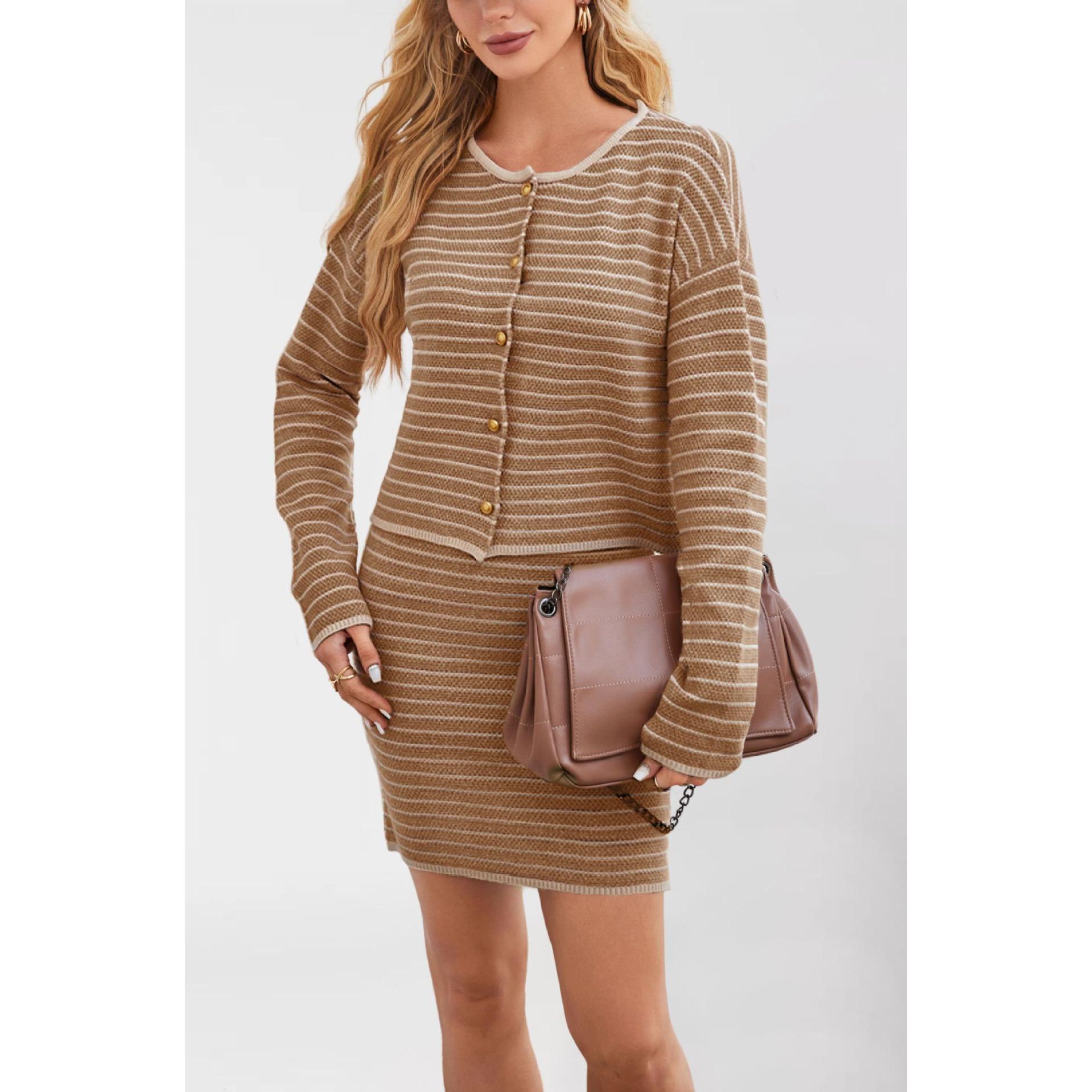 TK Traje de punto a rayas de mujer para otoño e invierno.