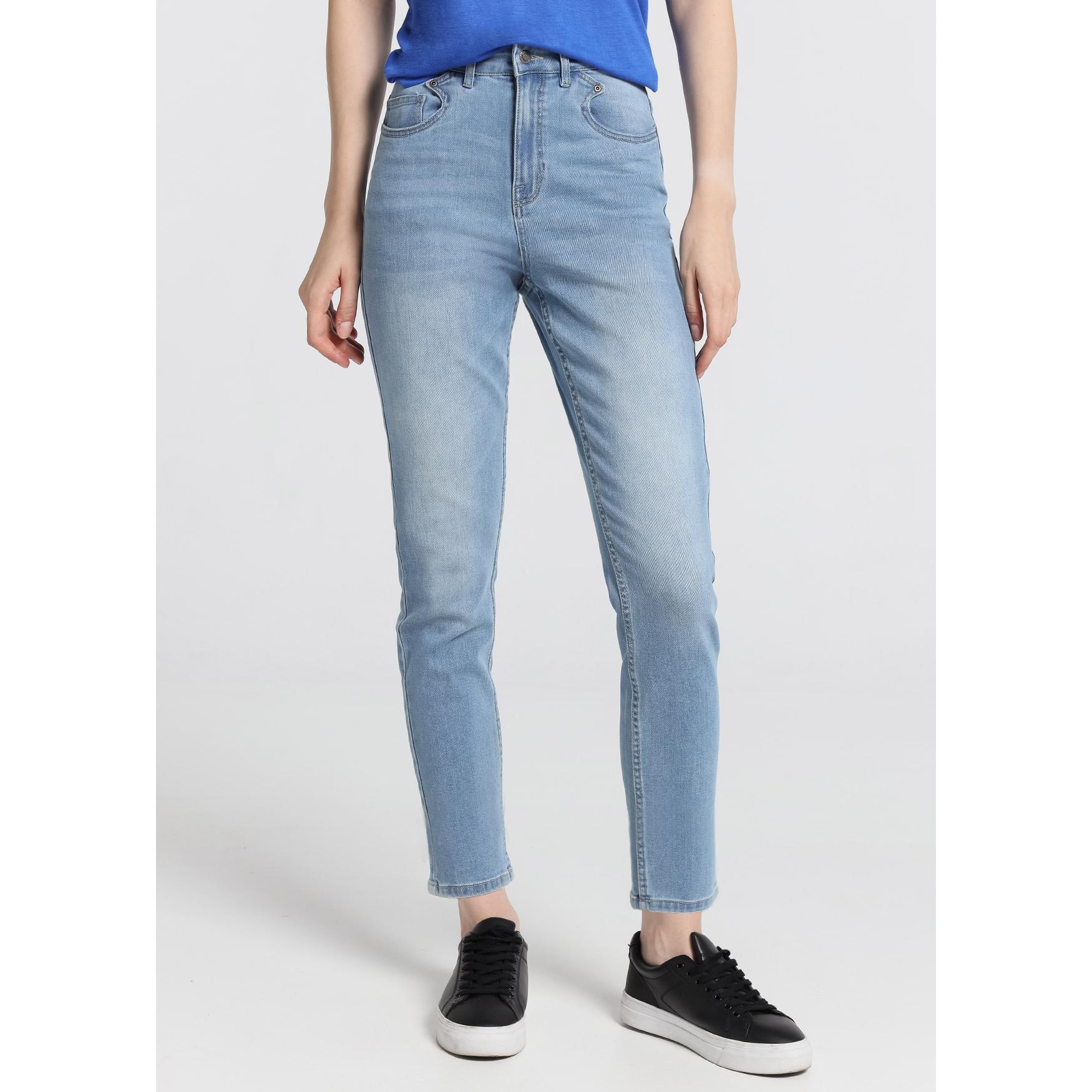 Vaquero Cimarron modelo Carole para mujer · cintura media · mom fit · línea actual- Tallaje en Pulgadas