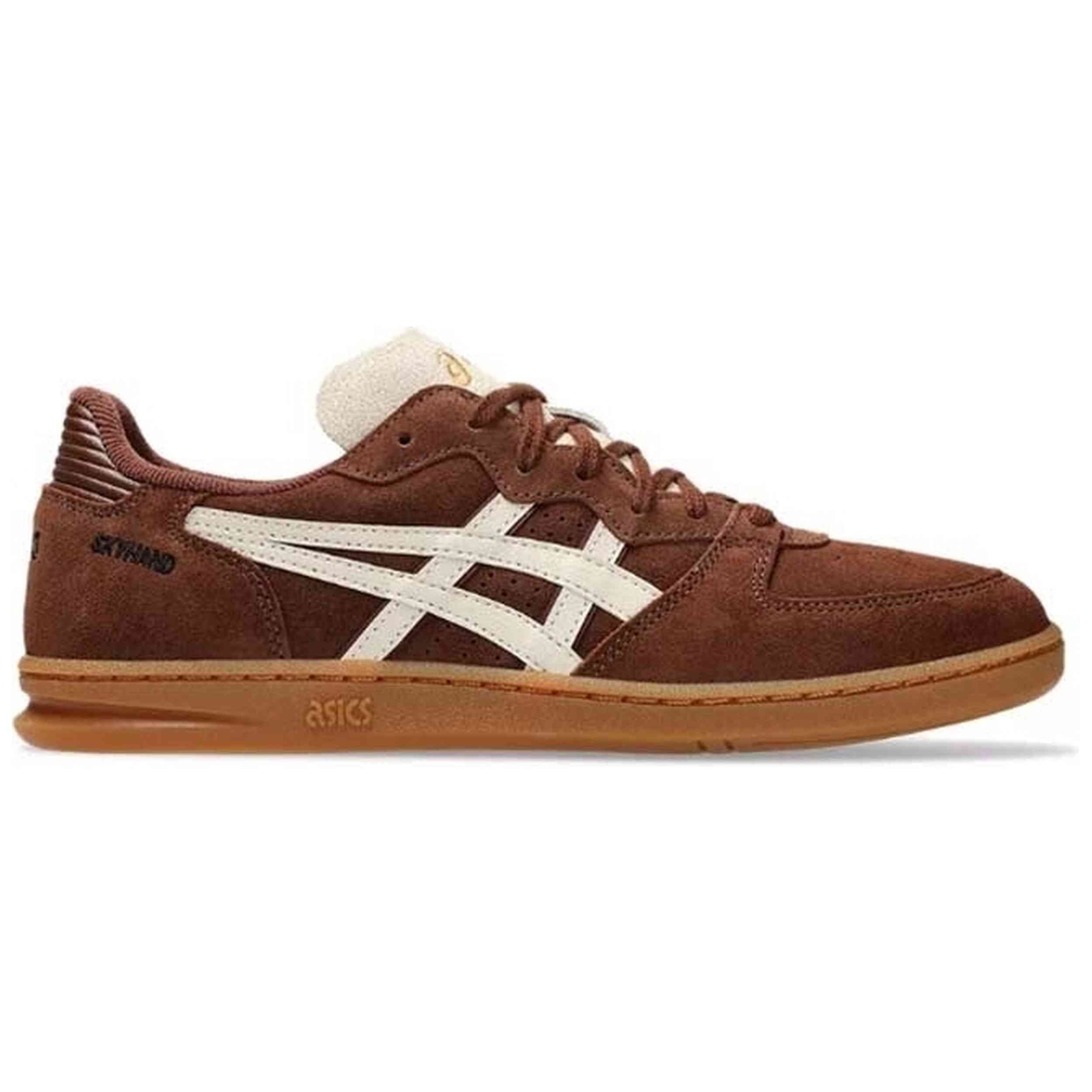 Zapatillas Asics modelo Skyhand OG para hombre y mujer en color Marron