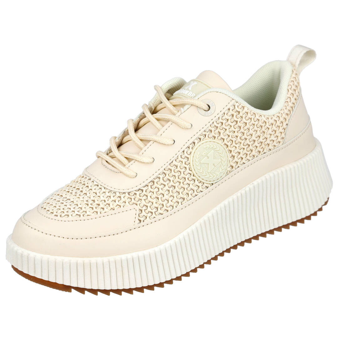 Shoes Deportivas marca Xti para mujer en color beig