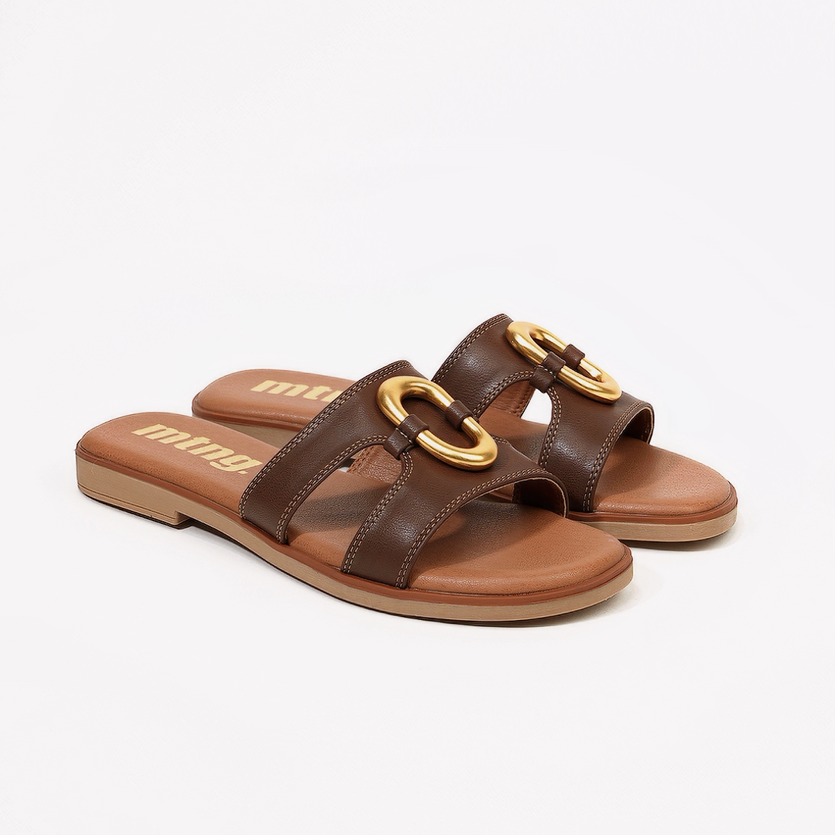 Sandalias Mustang modelo 55635 en color Marrón