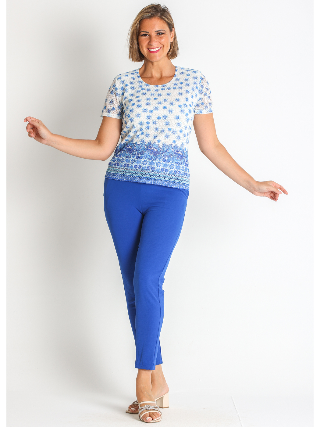 3673520  CAMISETA BLONDA ESTAMPADA