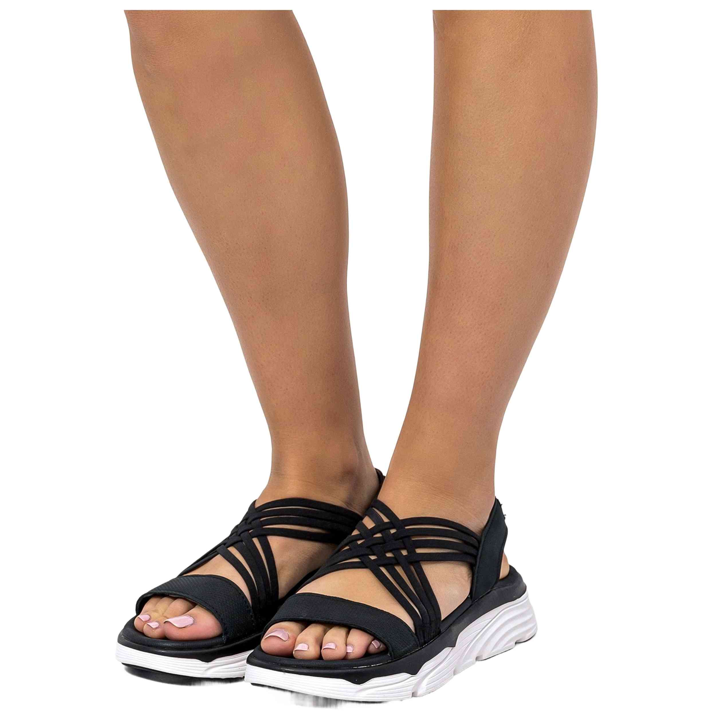 Sandalias Mustang modelo 60002 para Mujer en color Negro