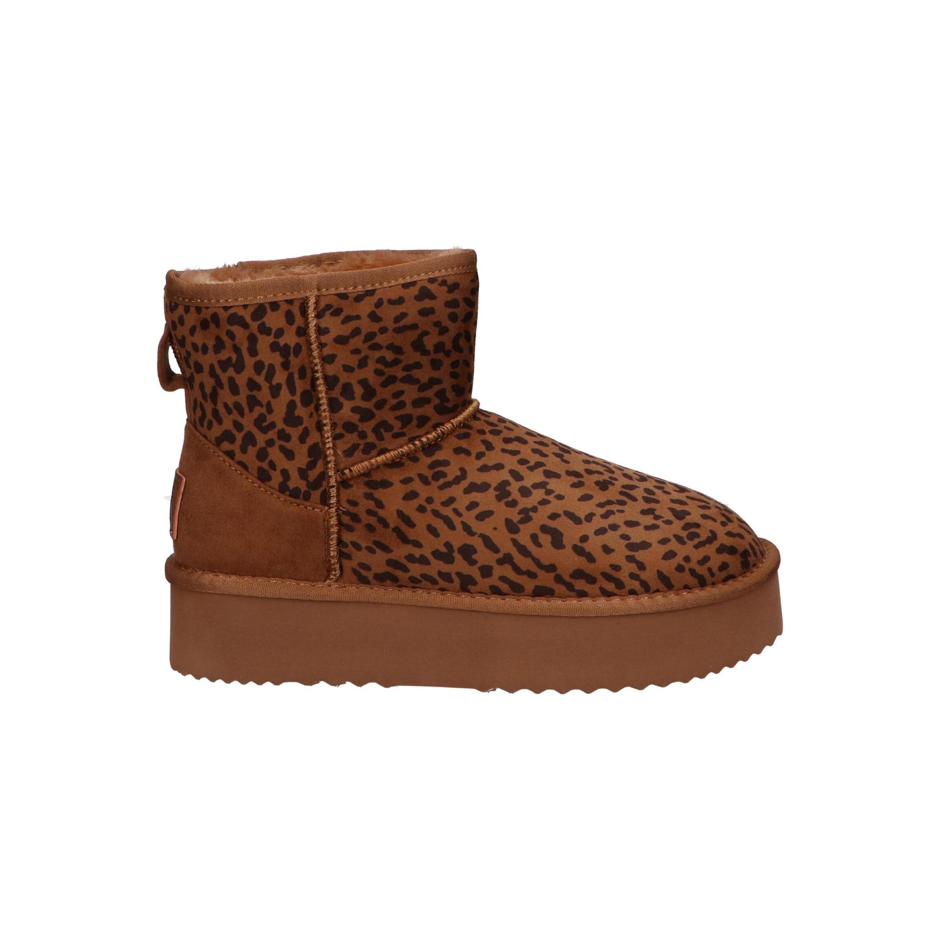 Xti women's boots in beige