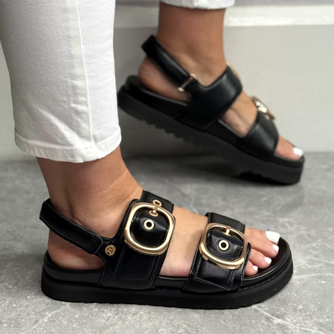 Shoes Sandalias Planas marca Xti para mujer en color negro