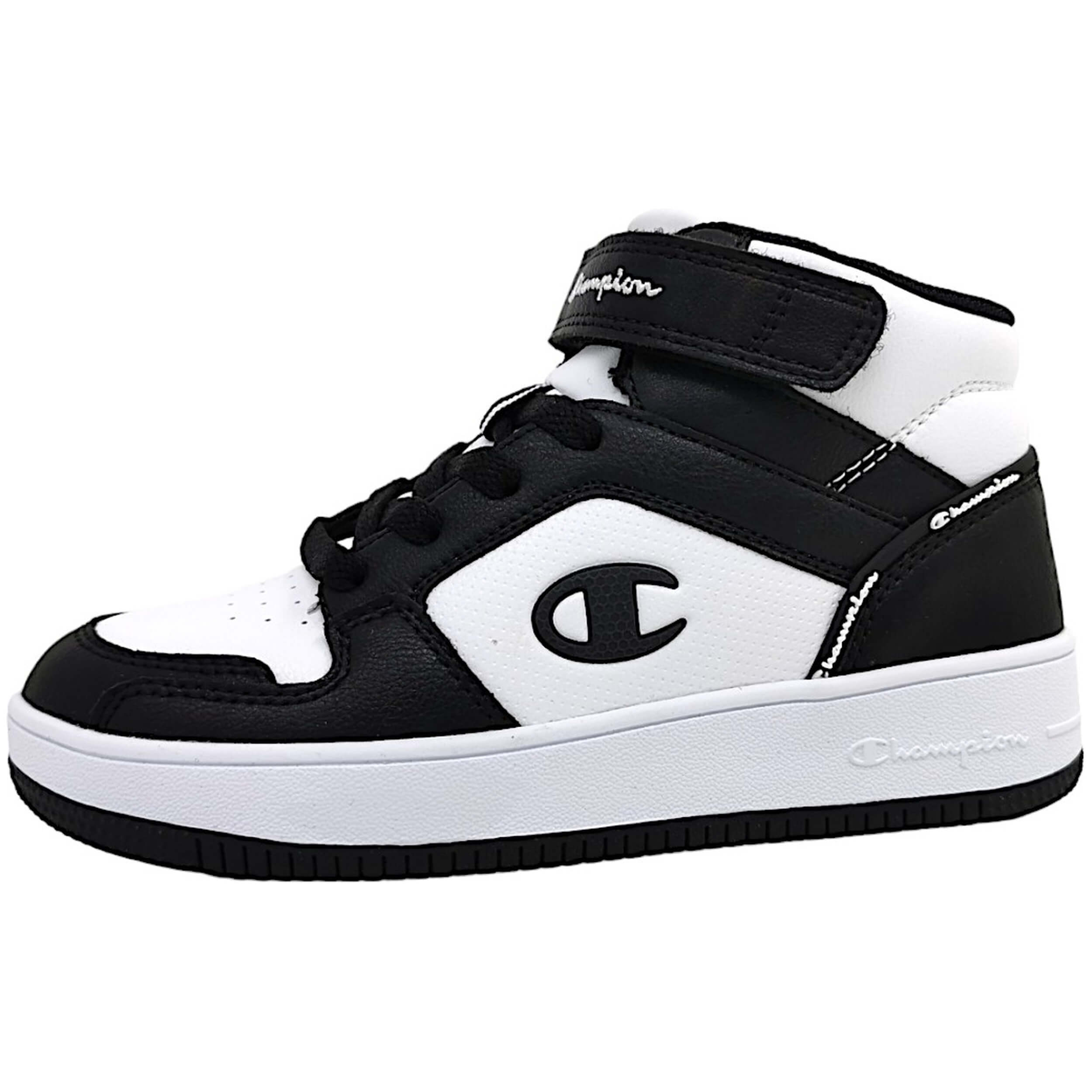 Zapatillas marca Champion modelo S32412-Ww019 para kids en color negro