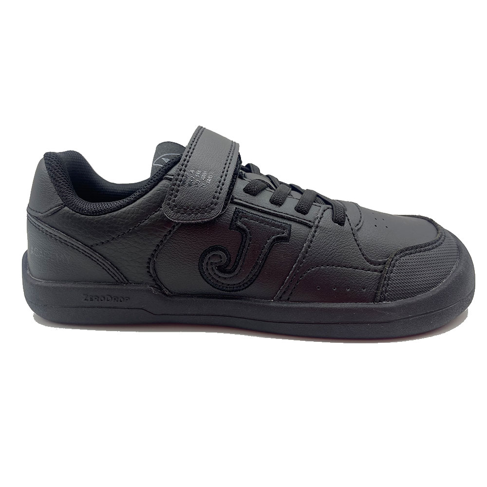 Zapatillas Joma modelo Academi Jr Barefoot 2601 en color Negro