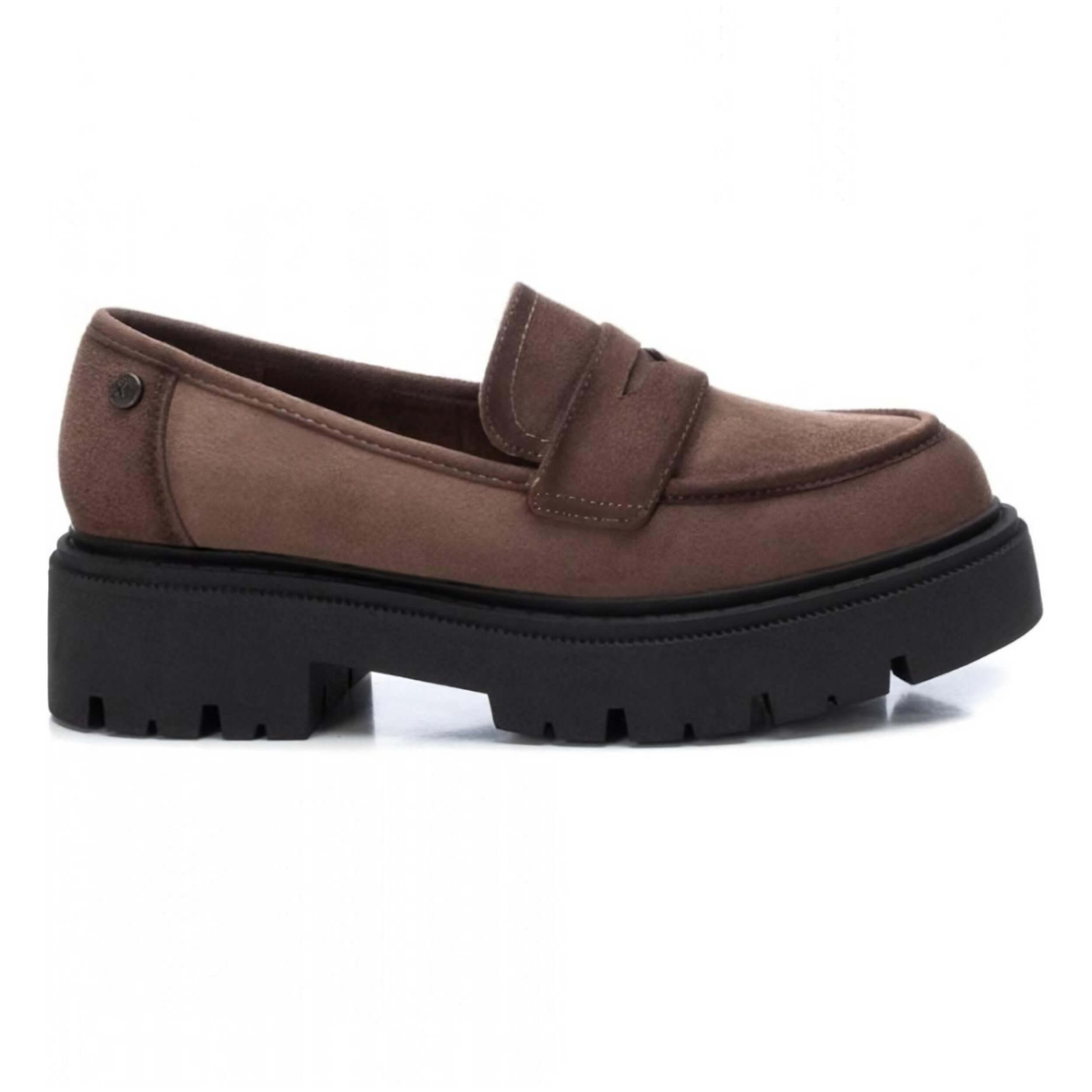 Calzado marca Xti modelo 142118-Taupe para mujer en color taupe