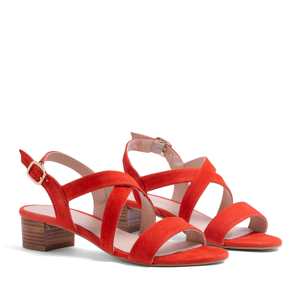 Sandalias Helene Rouge 14006 en Piel Ante Rojo para Mujer, Tacón Bajo 35mm, Elegancia Atemporal y Comodidad Diaria, Diseño Español, Ideal para Cualquier Ocasión, Suela de Goma, Disponible en Tallas 35