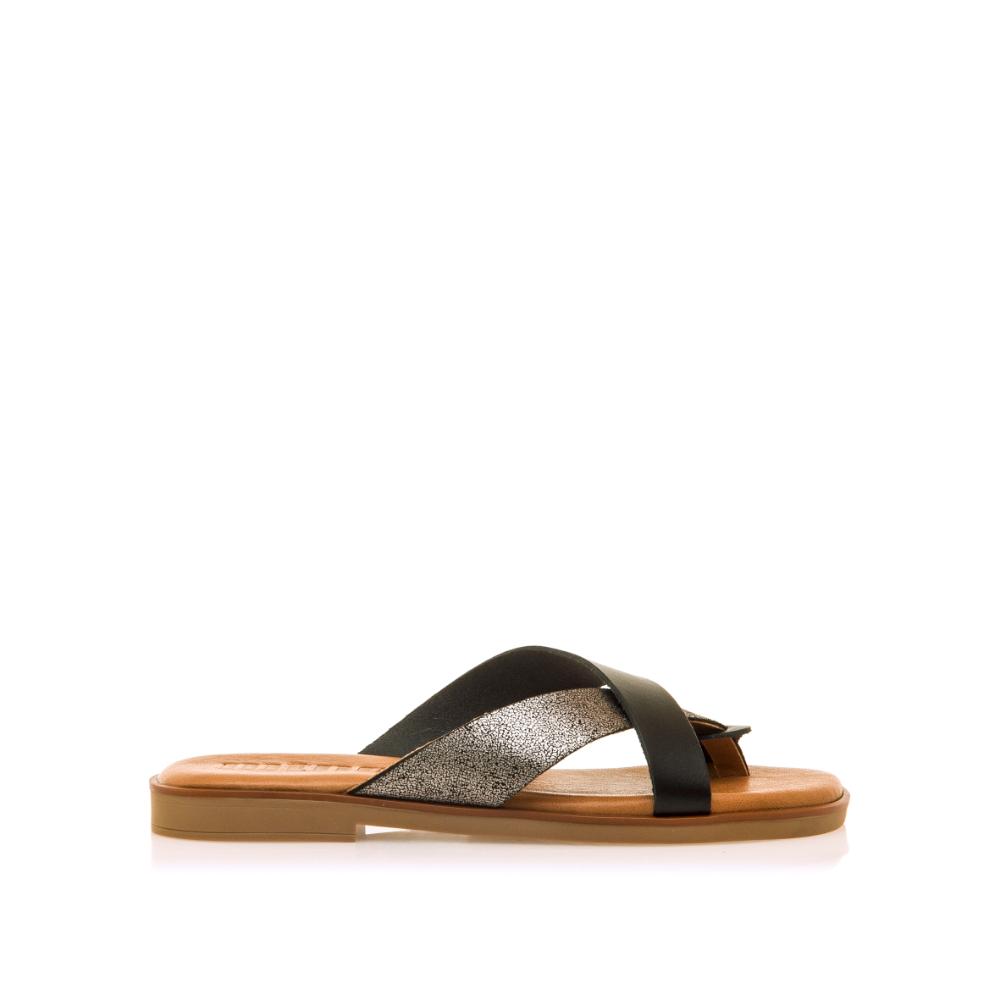 Calzado Sandalias marca Mustang modelo 54307-C57871 para mujer en color negro