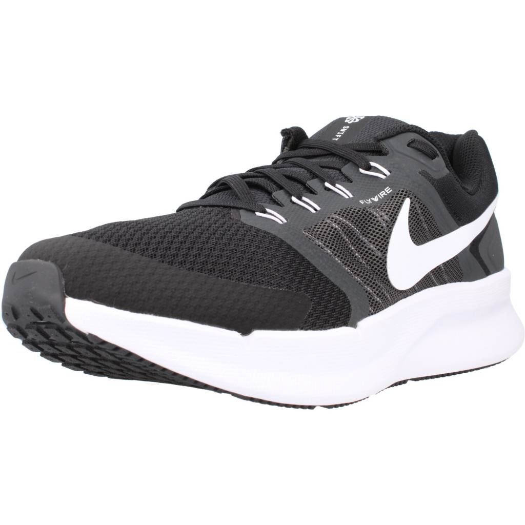 Zapatillas deportivas de Hombre Marca Nike Modelo Run Swift 3 Mens Road