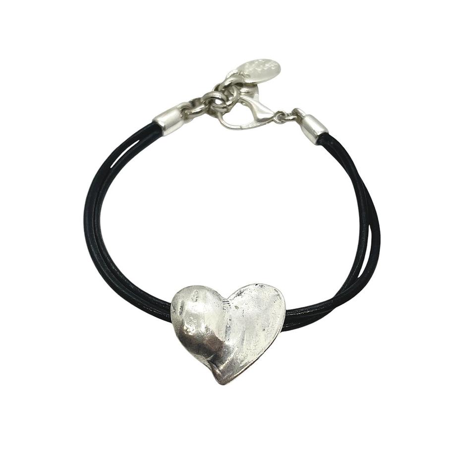 Pulsera corazón cuero negro plata chapado marca Gloria Mago