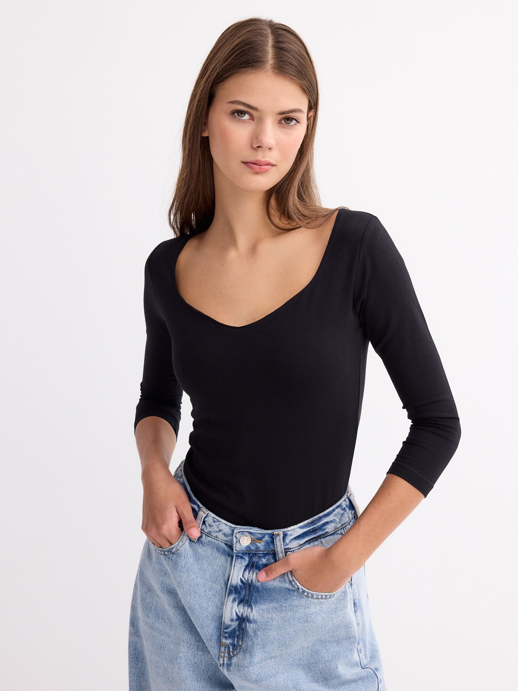 Camiseta slim de manga larga y escote de corazón con estampado liso INSIDE