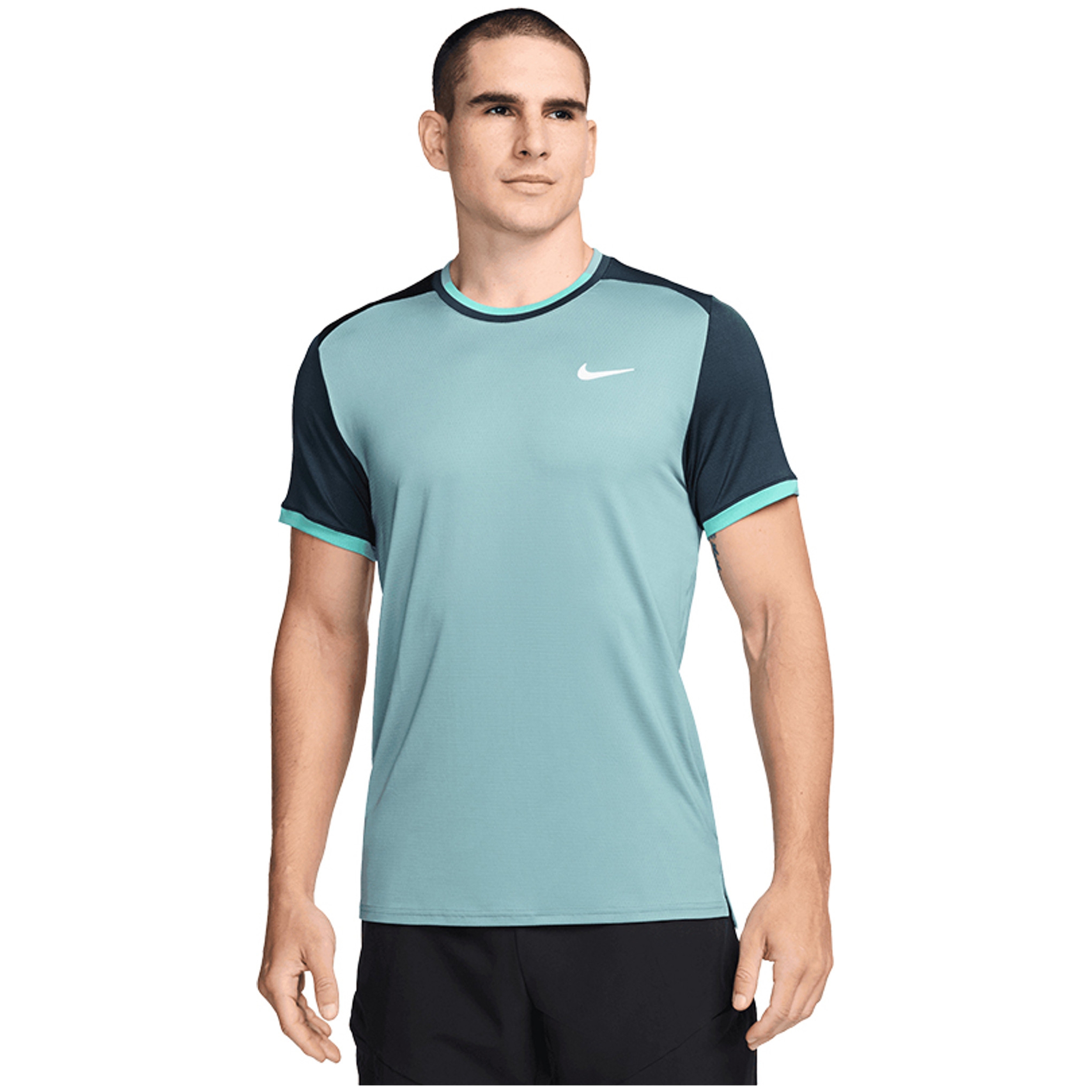 Camiseta Nikecourt Dri-Fit Advantage Nike en color Celeste
