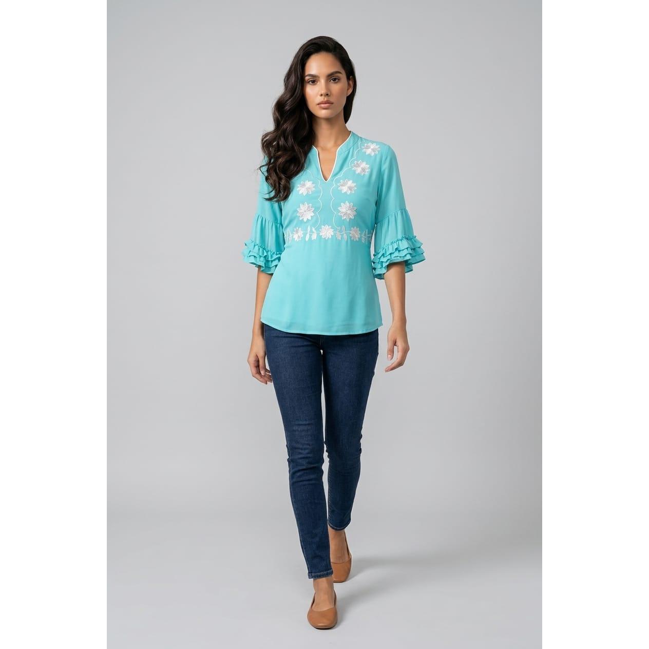 Blusa Marca ANANY  bordada para mujer de poliéster 100 %, con escote de pico, lazo decorativo y mangas 3/4 avolantadas, estilo atemporal y versátil para oficina o ocasiones especiales- REF: AN-190130